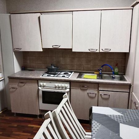 Markaz 6 Uy-122A Honadon-9 Tashkent Bagian luar foto