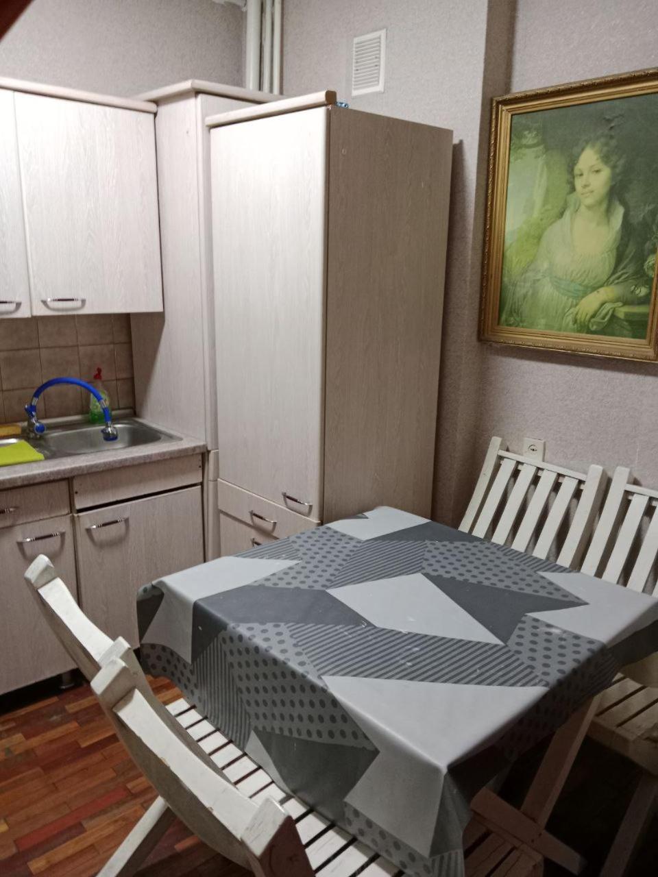 Markaz 6 Uy-122A Honadon-9 Tashkent Bagian luar foto